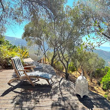 Paomia Villa Cargèse