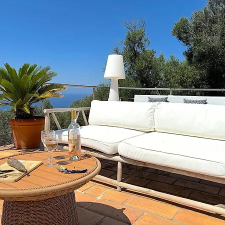 Paomia Villa Cargèse